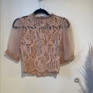 Chic Lace Blouse By Peach Sz S B124